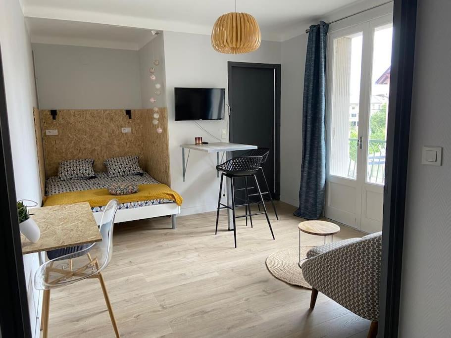 Ferienwohnung L'Eldorado Ruthenois - Garage & Terrasse Rodez Exterior foto